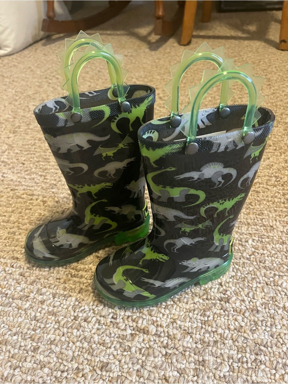 Western chief dinosaur rain boots size 6